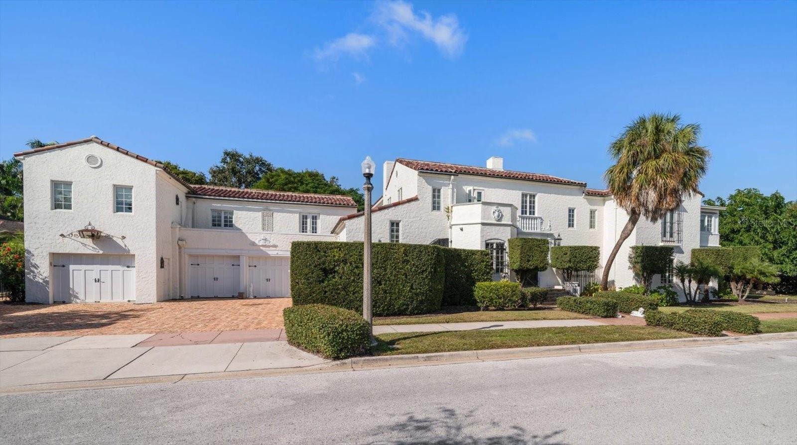 BELLEAIR ESTATES - Residential