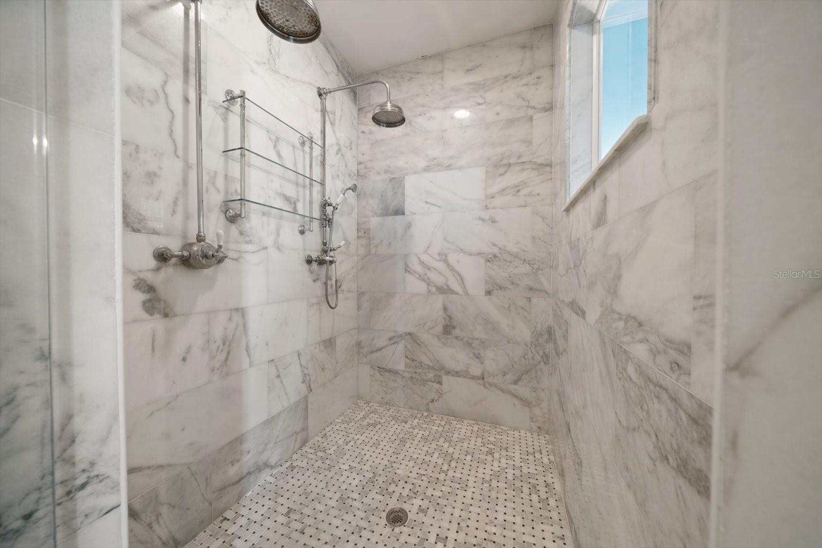 BELLEAIR ESTATES - Residential