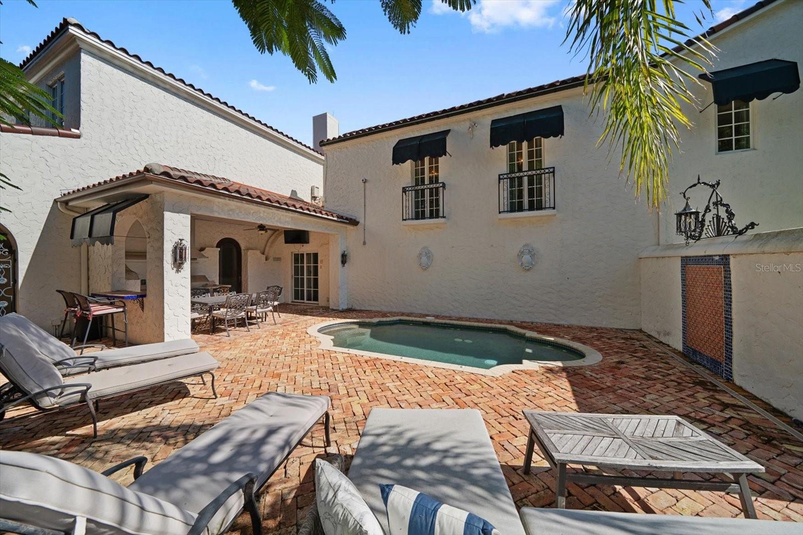 BELLEAIR ESTATES - Residential