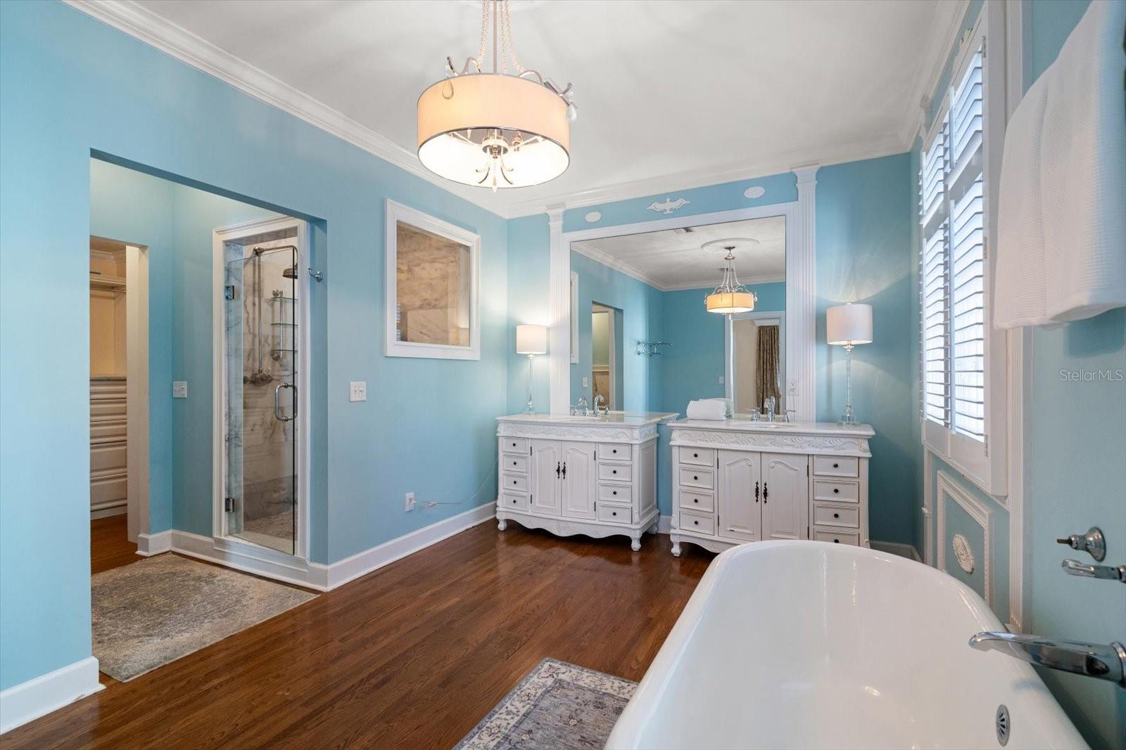 BELLEAIR ESTATES - Residential