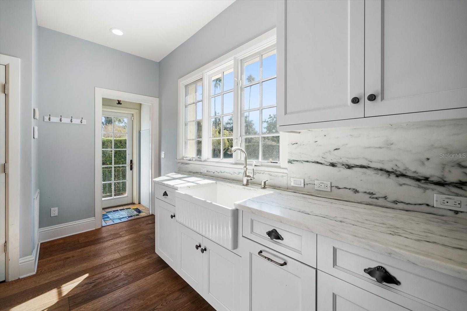 BELLEAIR ESTATES - Residential