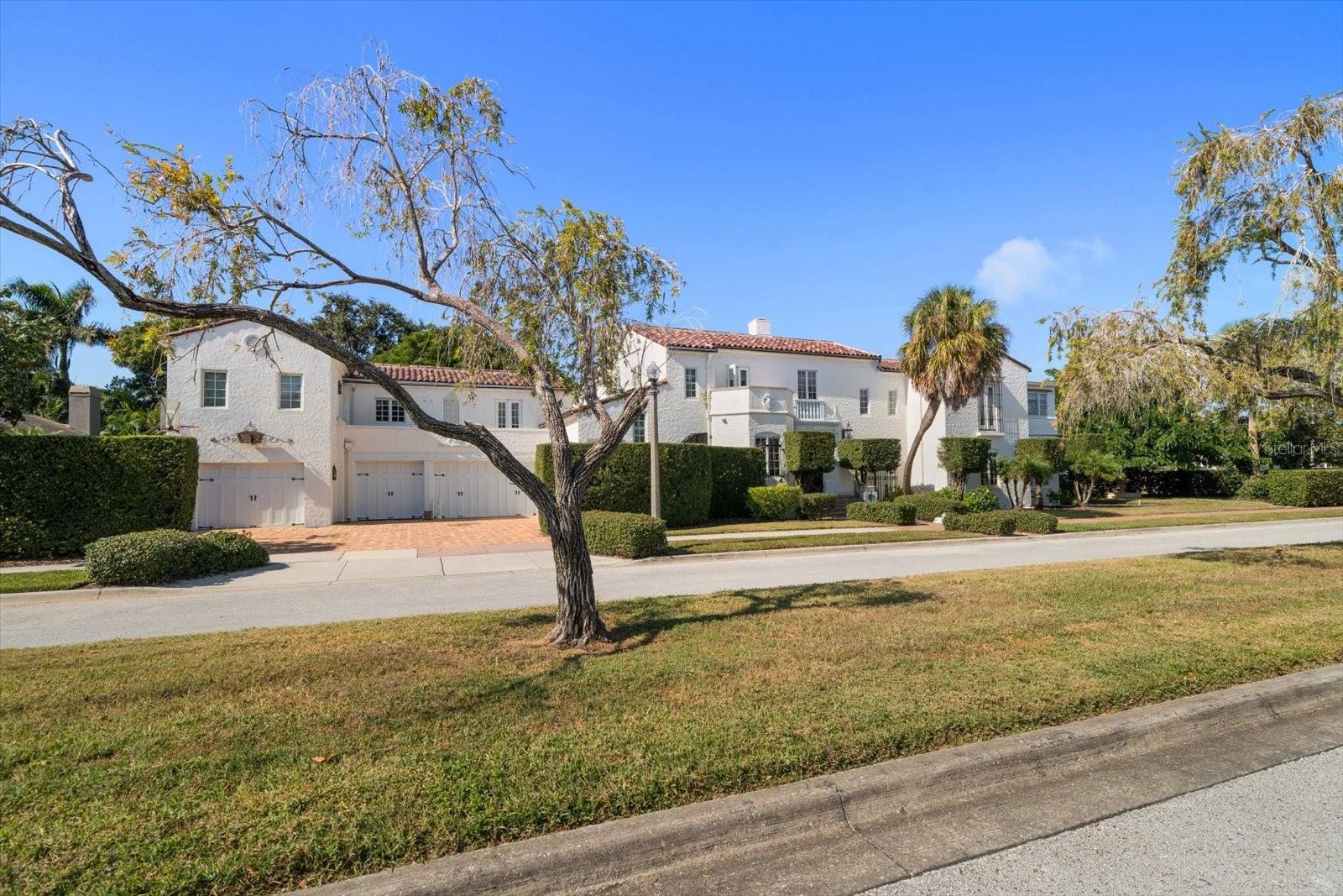 BELLEAIR ESTATES - Residential