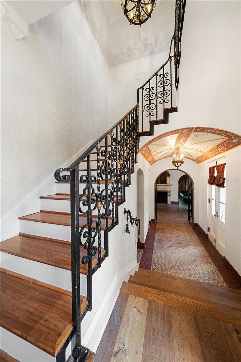 BELLEAIR ESTATES - Residential