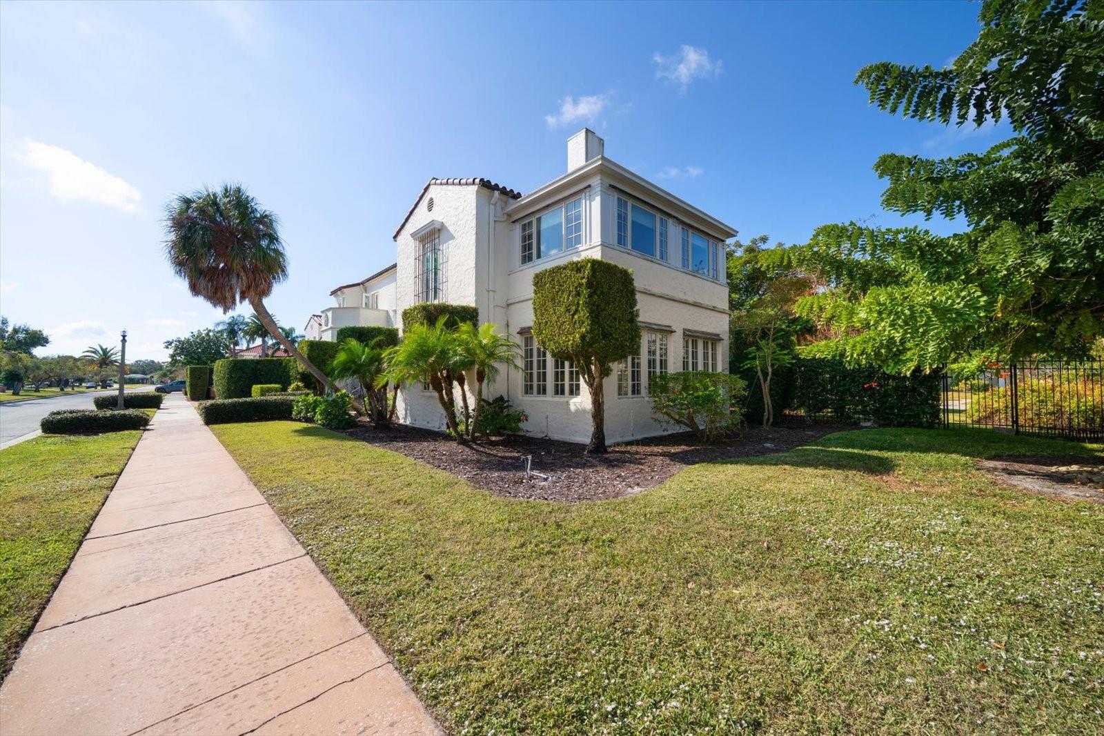 BELLEAIR ESTATES - Residential