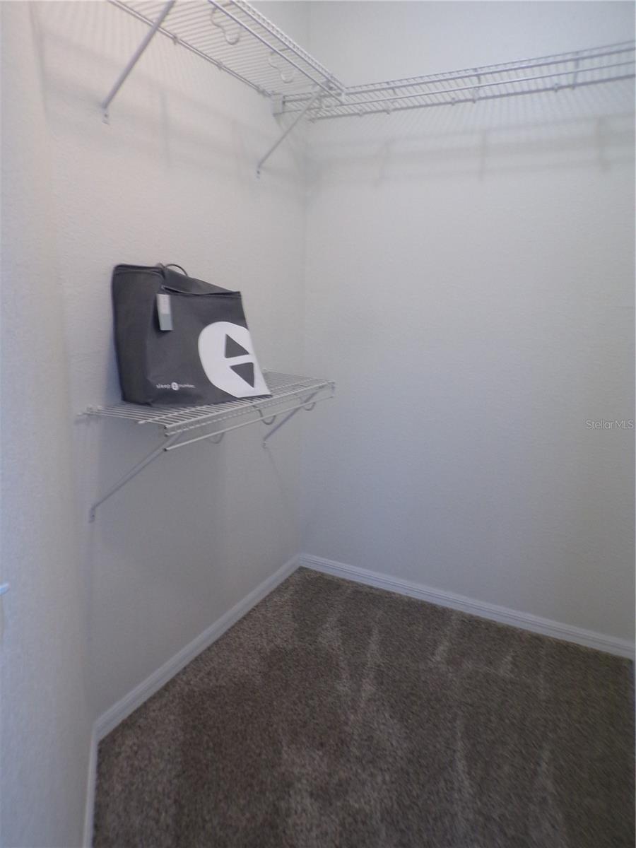 LAKE VIEW II/HERITAGE LAKE PARK - Residential Lease