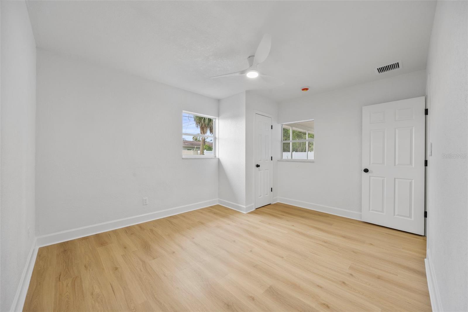 LAKEWOOD ESTATES TRACTS 10-11 - Residential