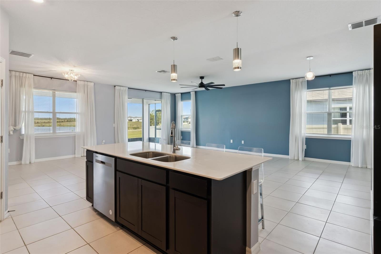 SILVERLAKE PHASE 1 - Residential