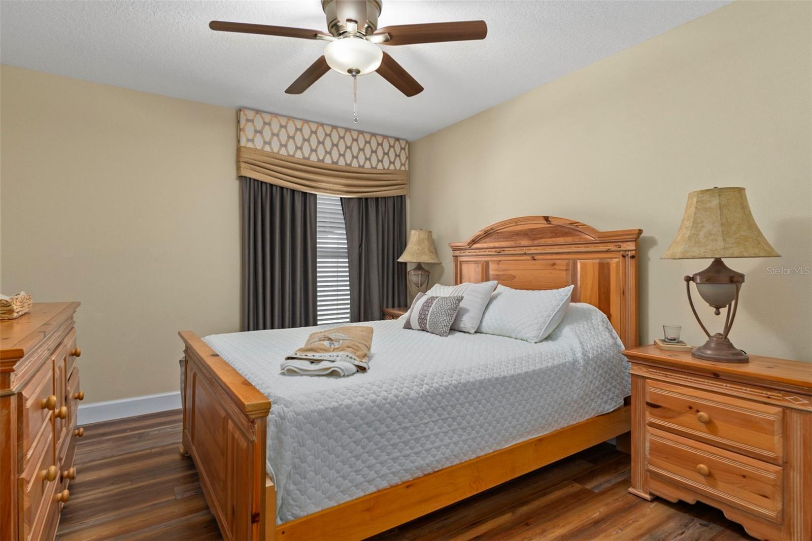 BRIAR OAKS VILLAGE 01 - Residential