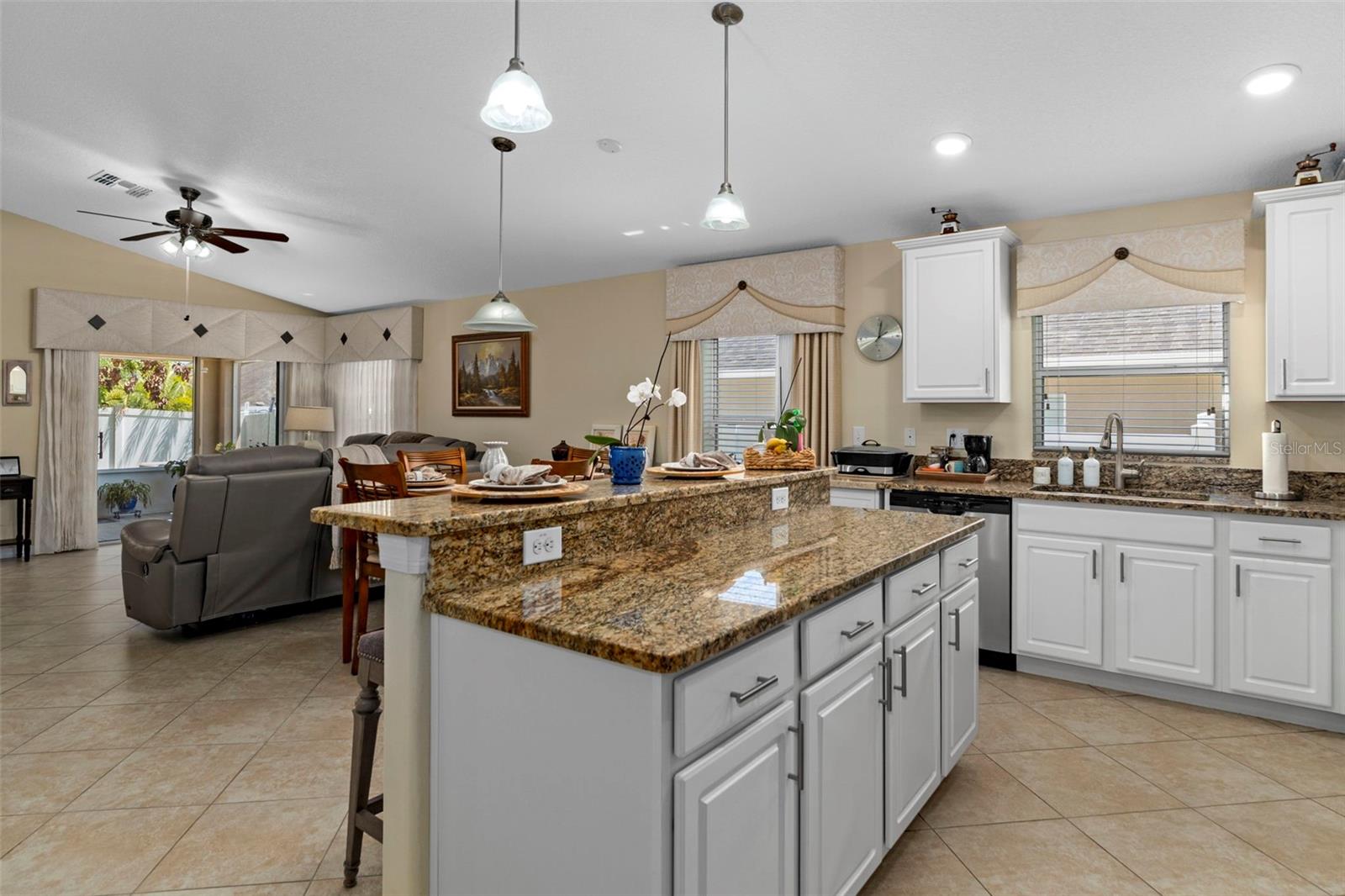 BRIAR OAKS VILLAGE 01 - Residential