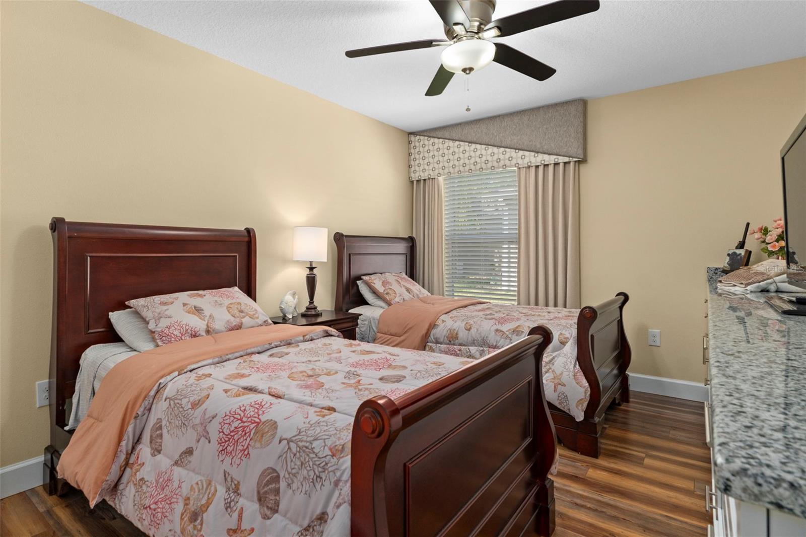 BRIAR OAKS VILLAGE 01 - Residential