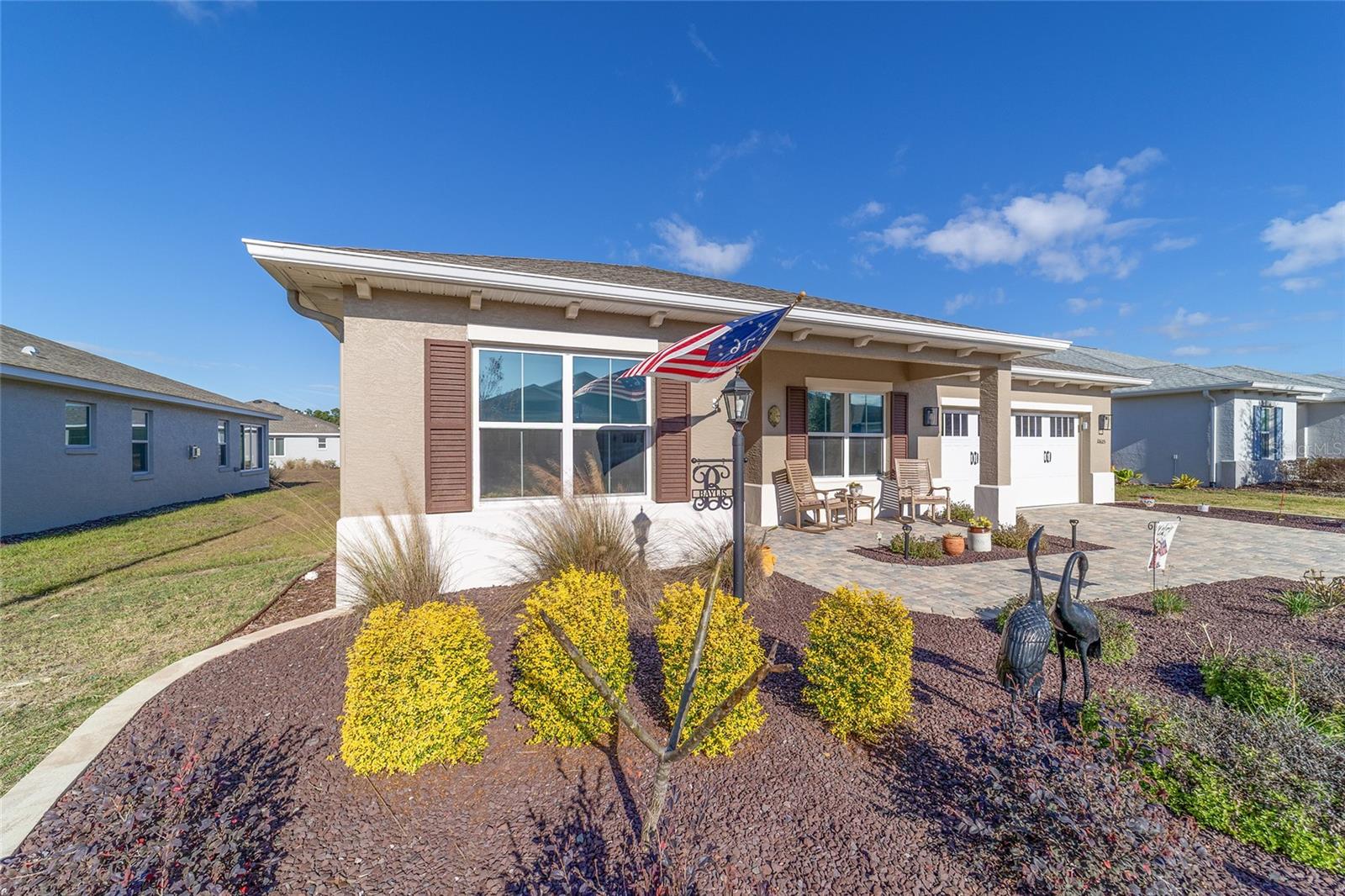 ON TOP OF THE WORLD - Residential