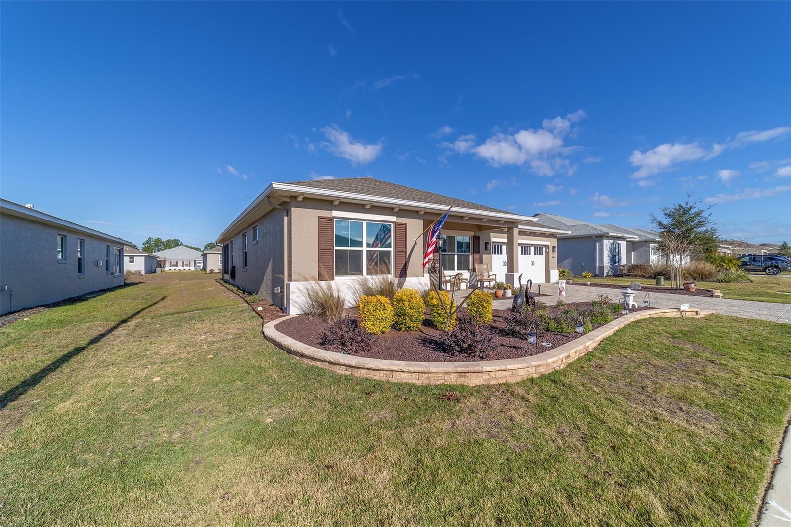 ON TOP OF THE WORLD - Residential