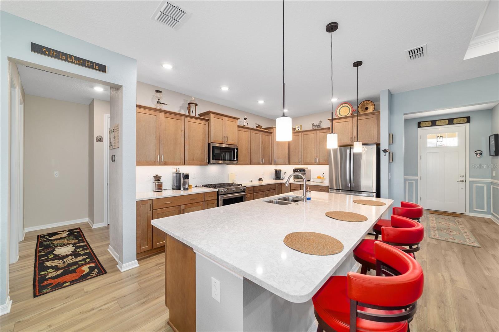 ON TOP OF THE WORLD - Residential