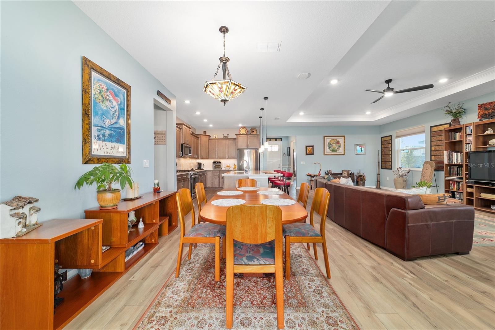 ON TOP OF THE WORLD - Residential