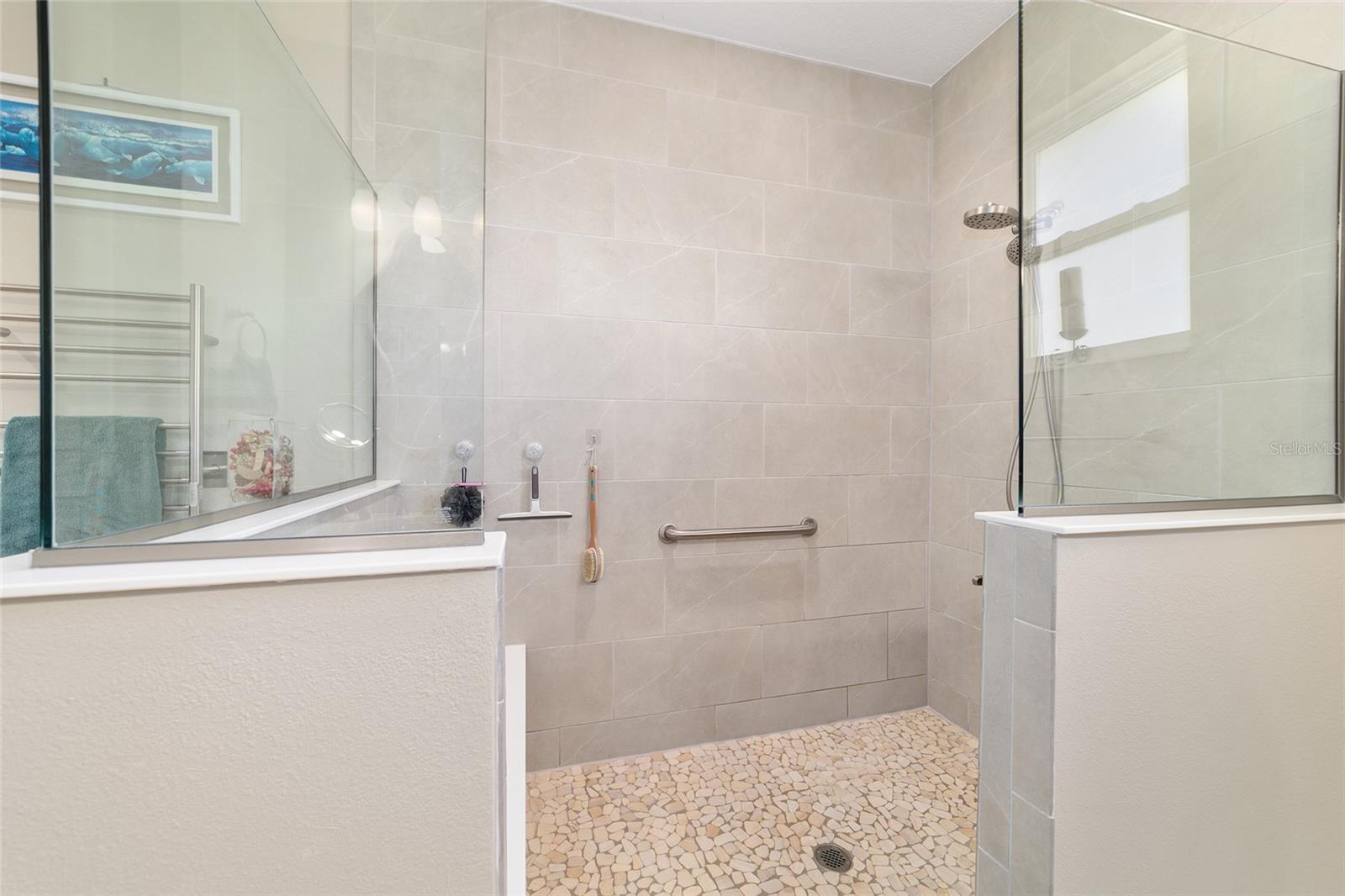 ON TOP OF THE WORLD - Residential