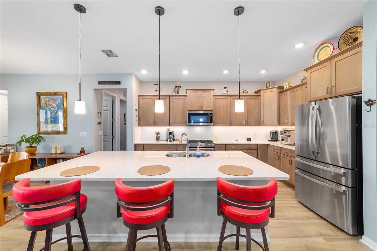 ON TOP OF THE WORLD - Residential