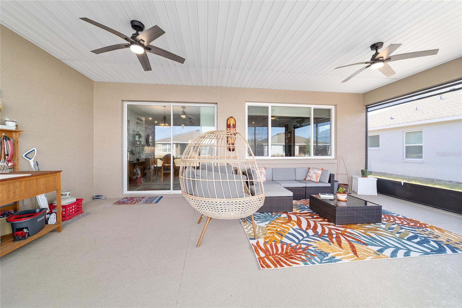 ON TOP OF THE WORLD - Residential