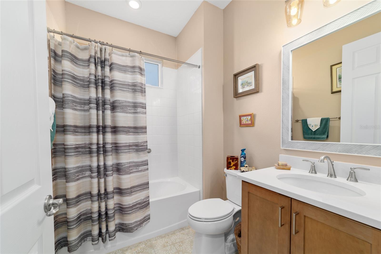 ON TOP OF THE WORLD - Residential