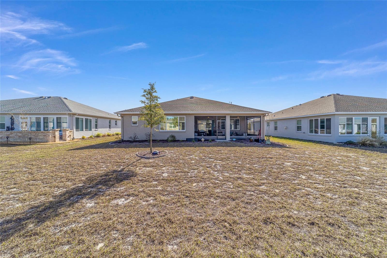 ON TOP OF THE WORLD - Residential