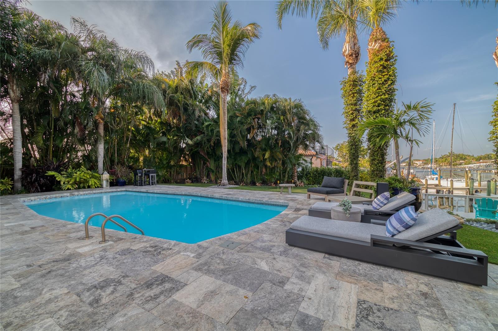 BROADWATER UNIT 2 - Residential