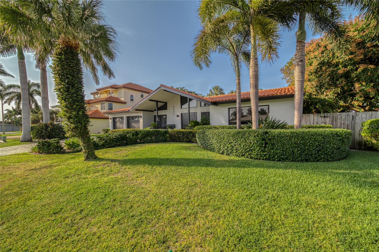 BROADWATER UNIT 2 - Residential