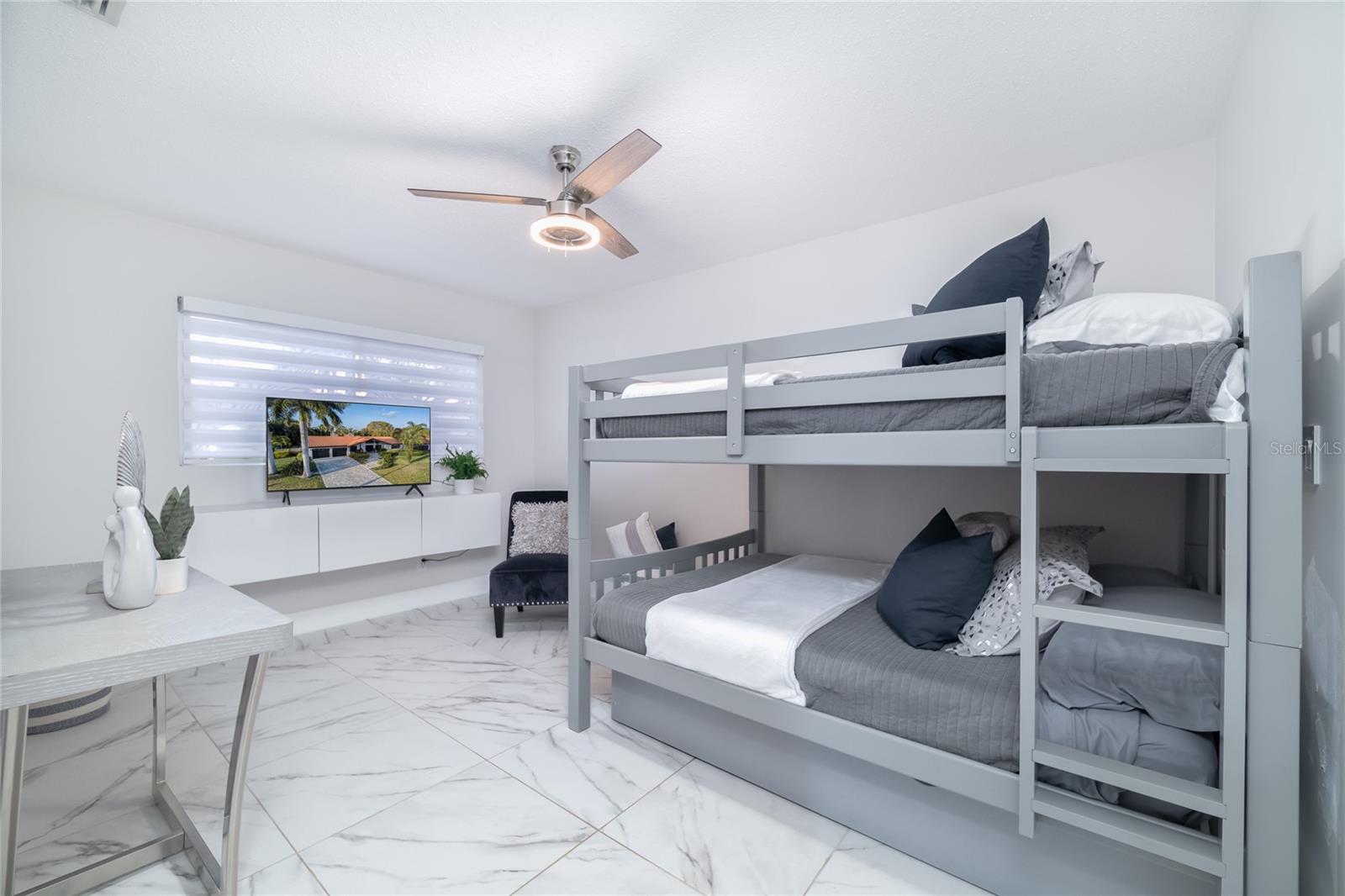 BROADWATER UNIT 2 - Residential