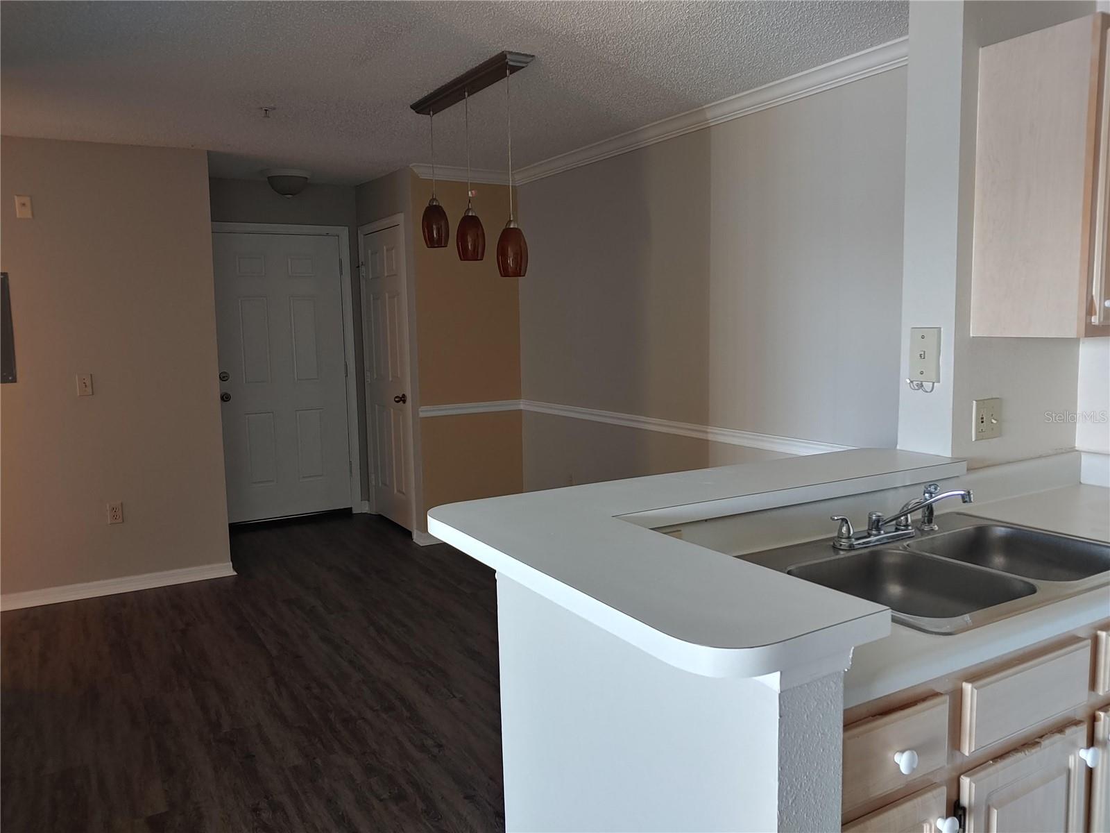 VILLAS AT LAKESIDE A CONDO - Residential Lease