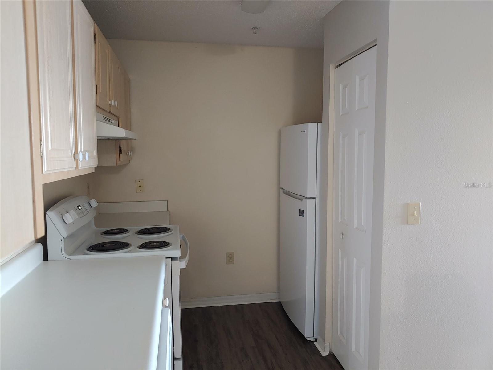 VILLAS AT LAKESIDE A CONDO - Residential Lease