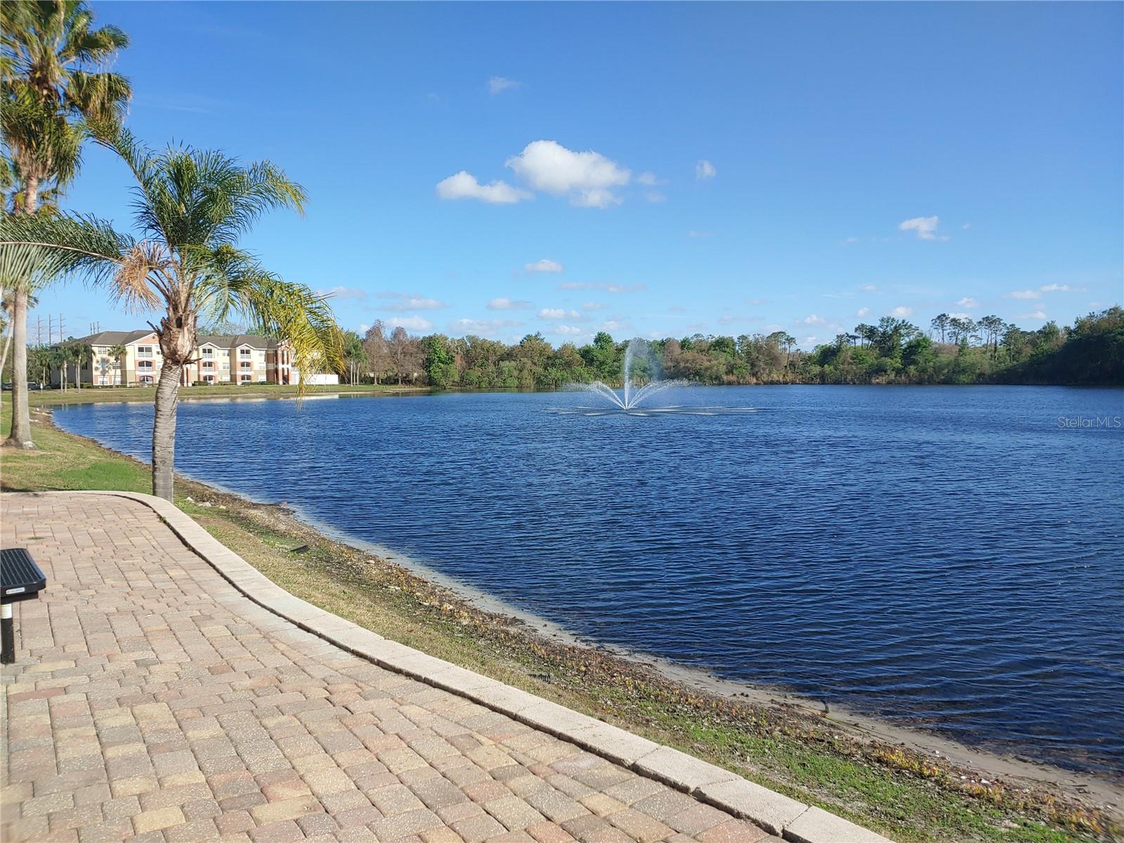 VILLAS AT LAKESIDE A CONDO - Residential Lease