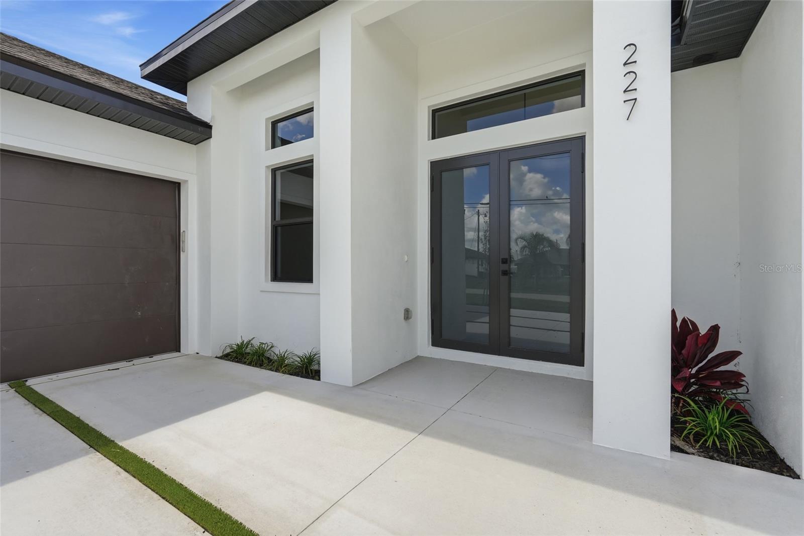 227 NE 15TH STREET