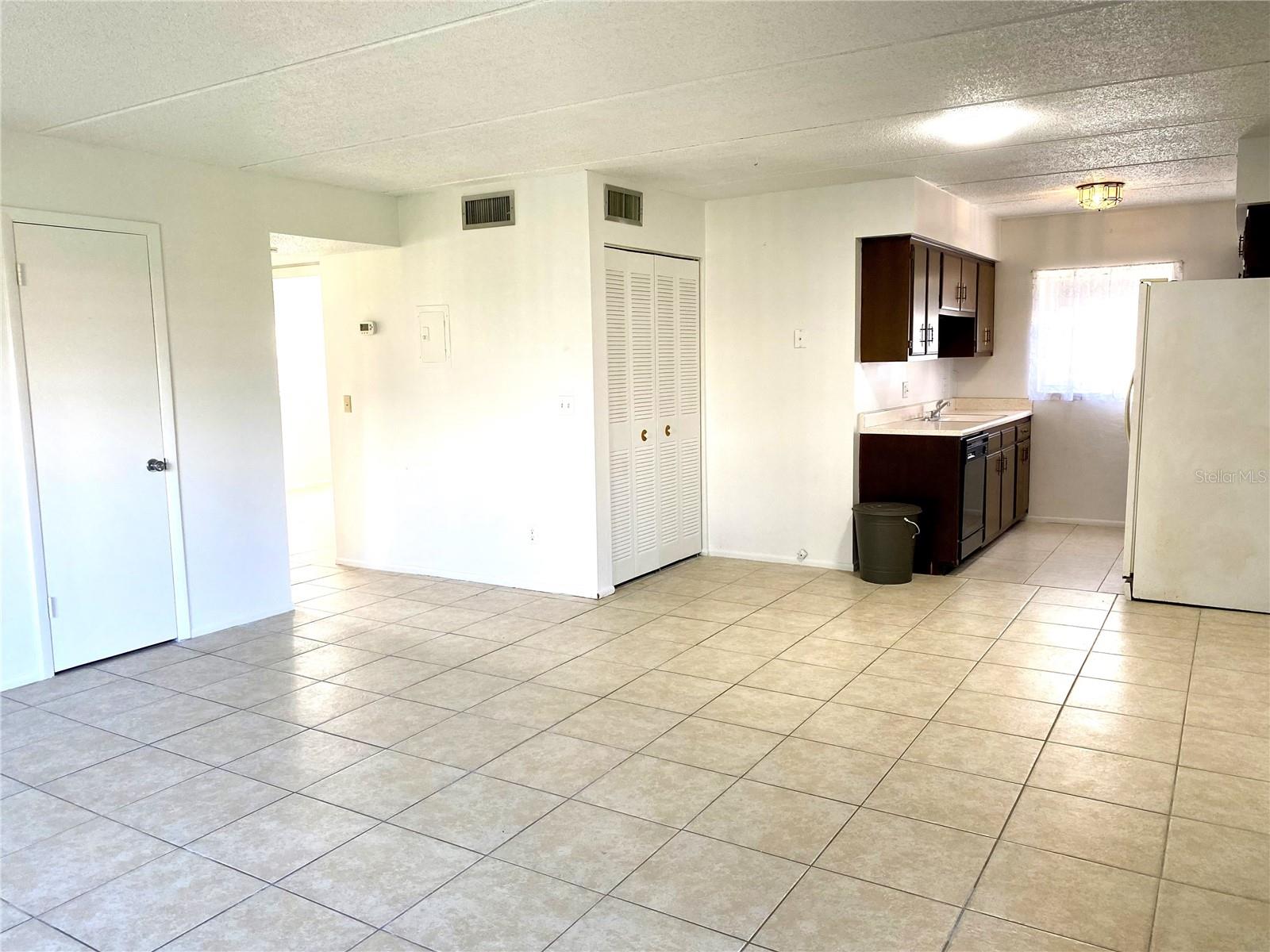 TAVARES LAKEVIEW CONDO - Residential