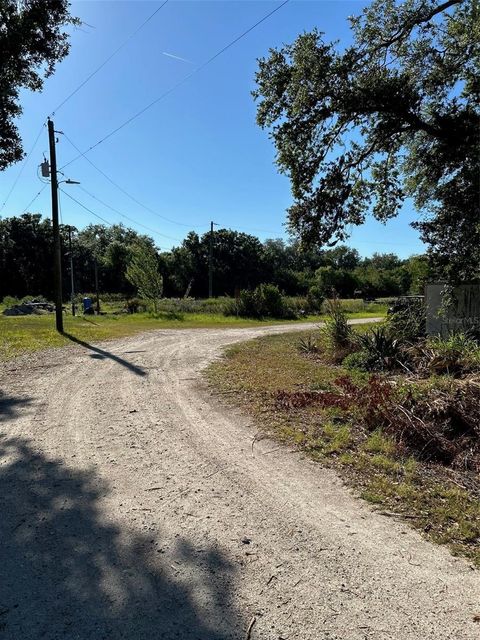 Photo of 910 1010 & 1016 3rd Ave SE Avenue SE, Ruskin, FL 33570 (MLS # A4693776)