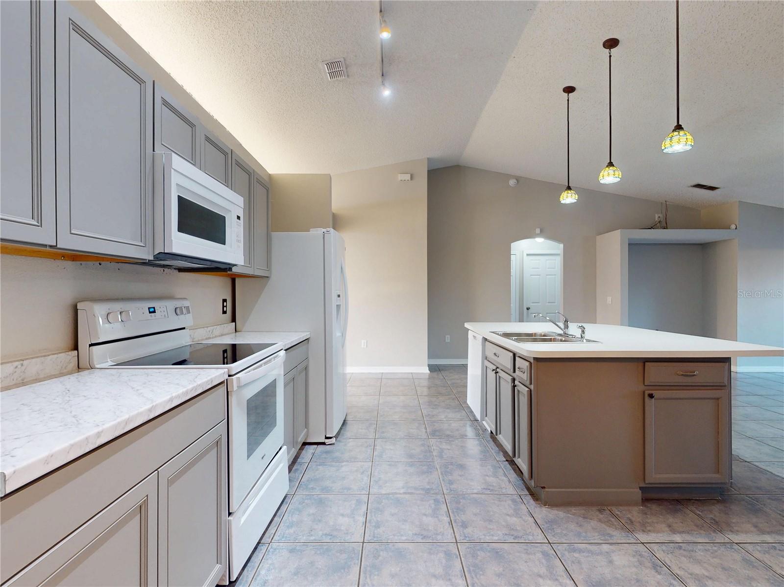 DELTONA LAKES UNIT 07 - Residential