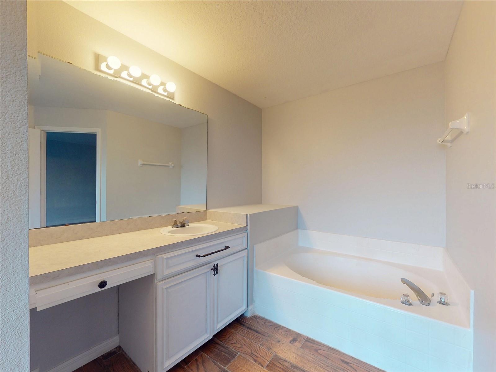 DELTONA LAKES UNIT 07 - Residential