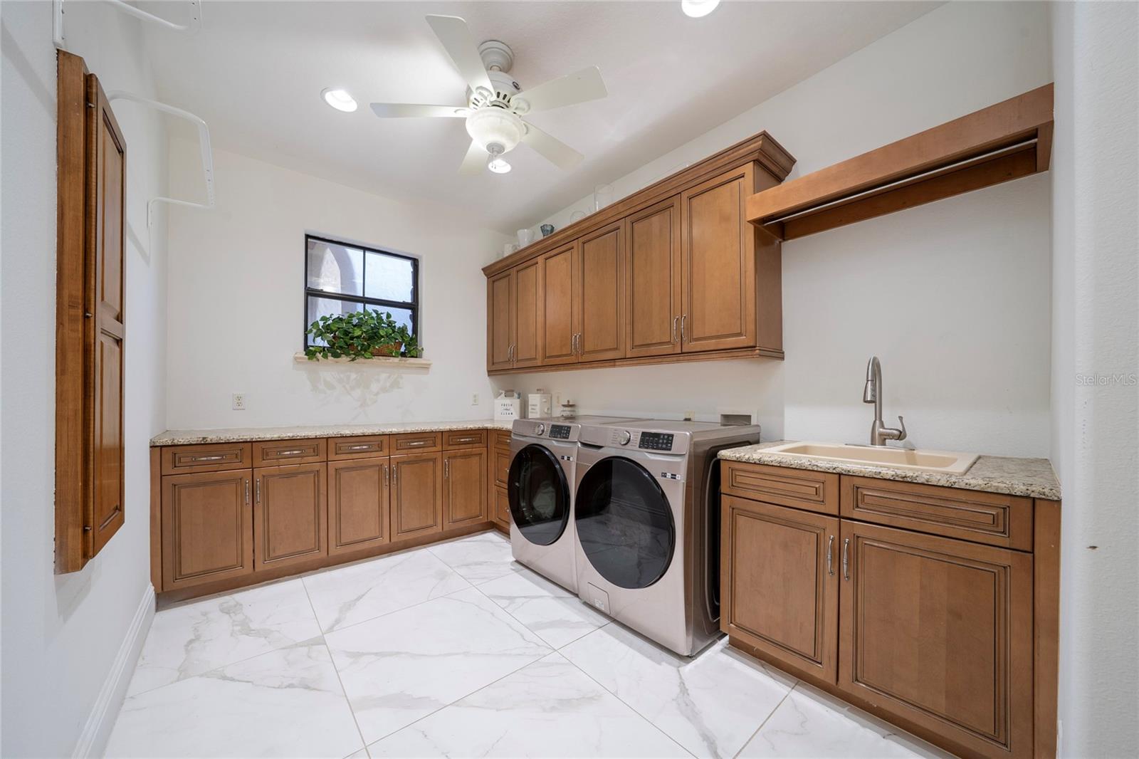 KEENES POINTE 46/104 - Residential