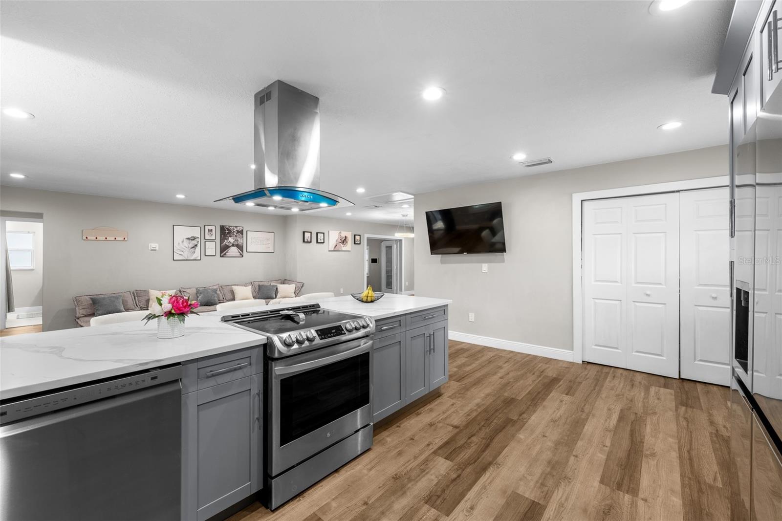 GANDY BLVD PARK - Residential