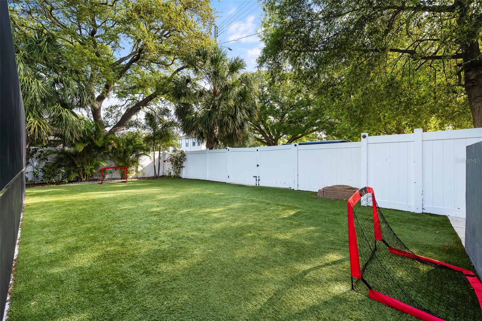 GANDY BLVD PARK - Residential