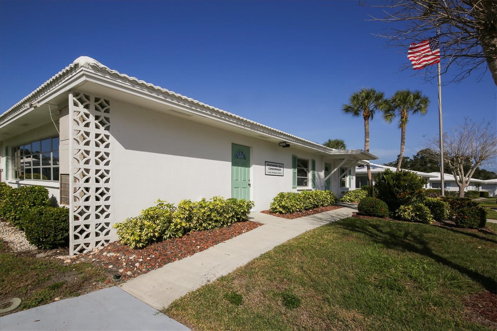 STRATHMORE VILLA SEC 09 - Residential