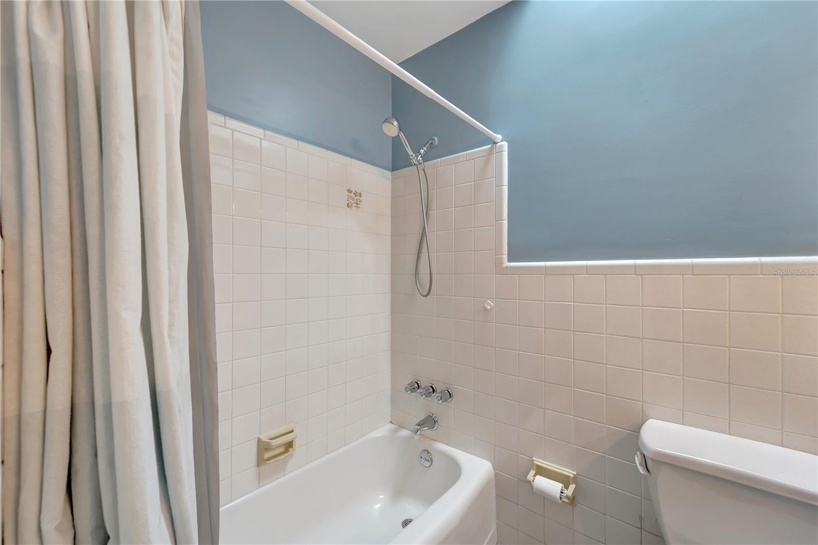 BAYSHORE GARDENS SEC 5 - Residential