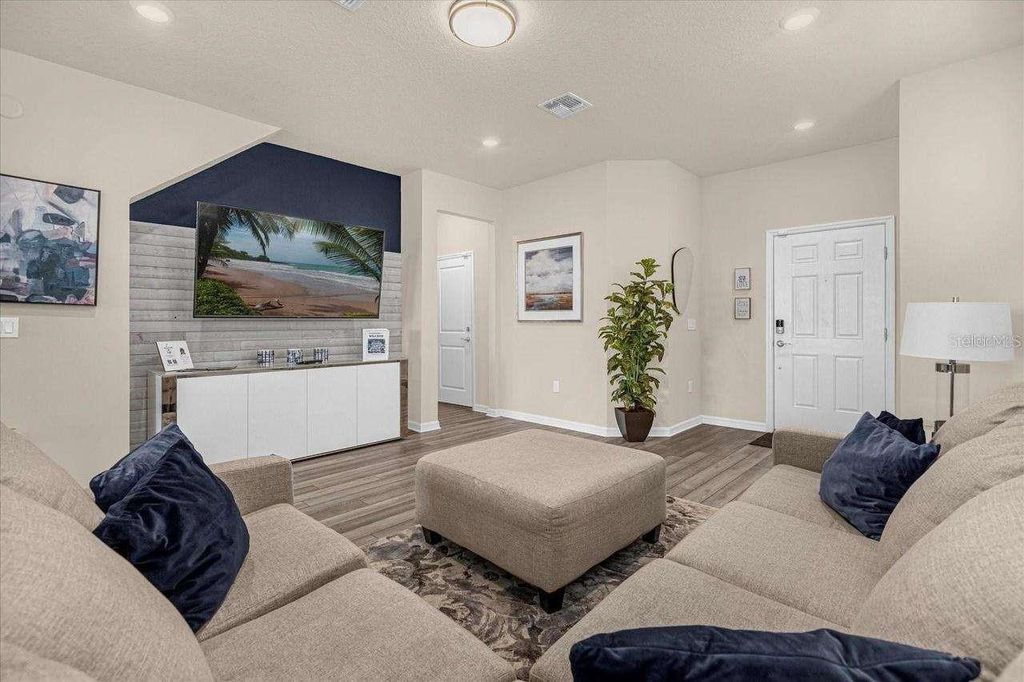 Photo of 1711 Kona Lane, Davenport, FL 33897 (MLS # O6376217)