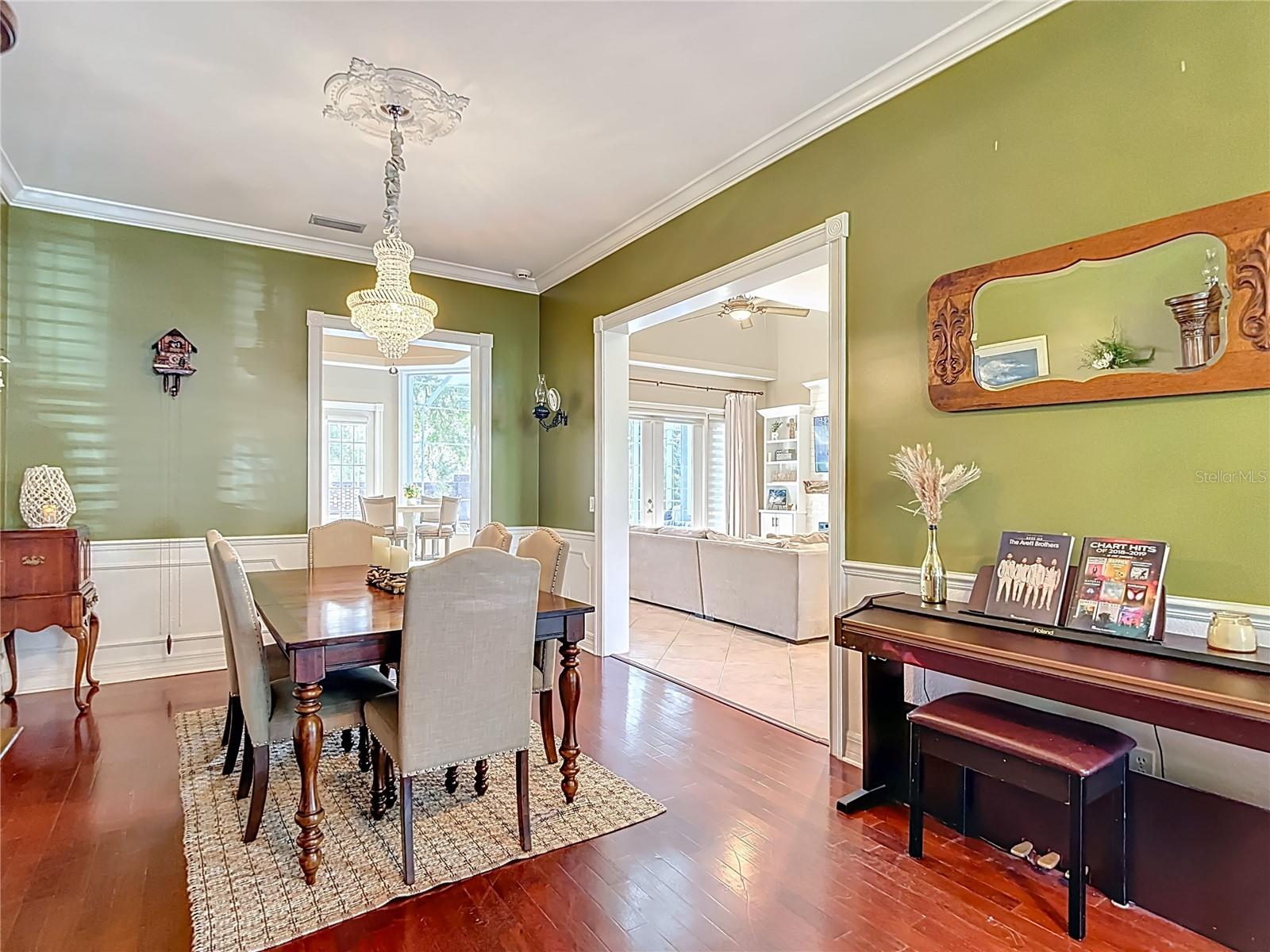 VALRICO FOREST - Residential