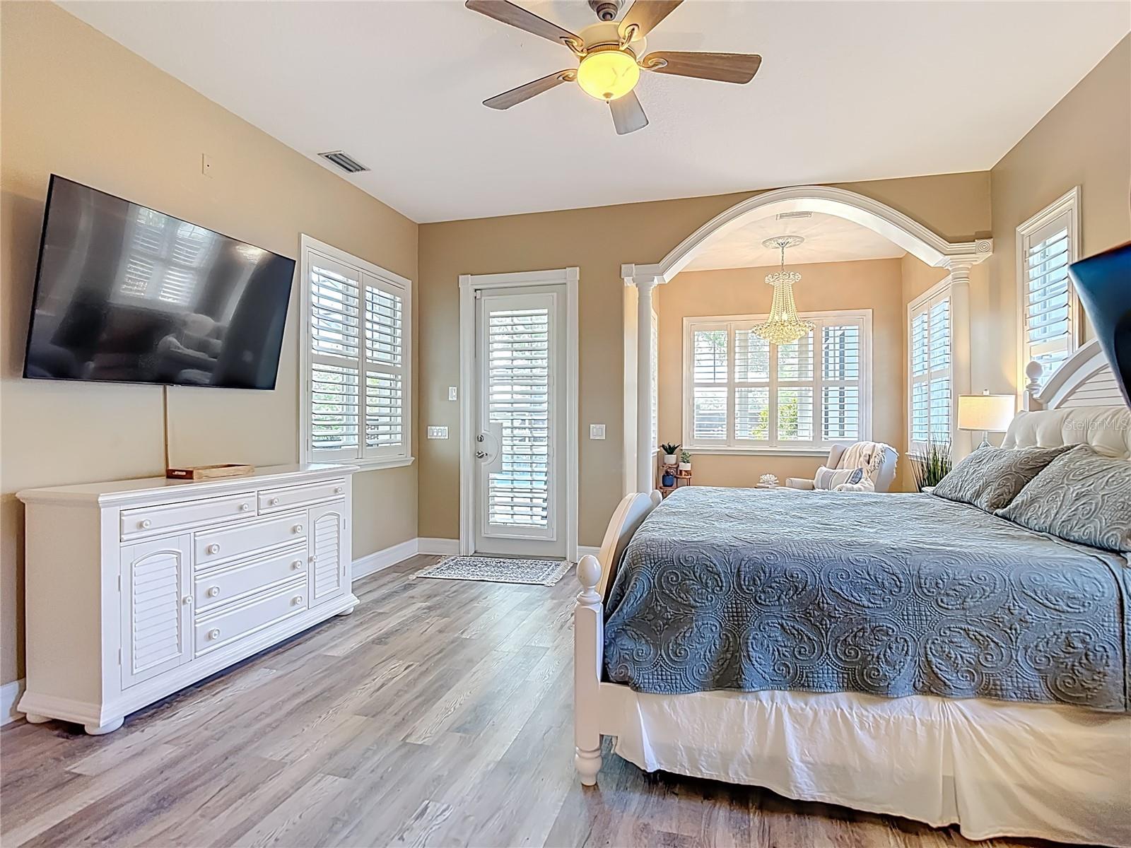 VALRICO FOREST - Residential