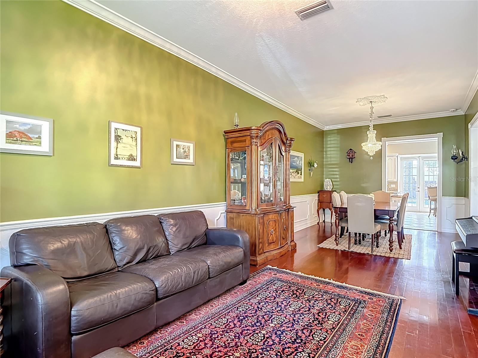 VALRICO FOREST - Residential