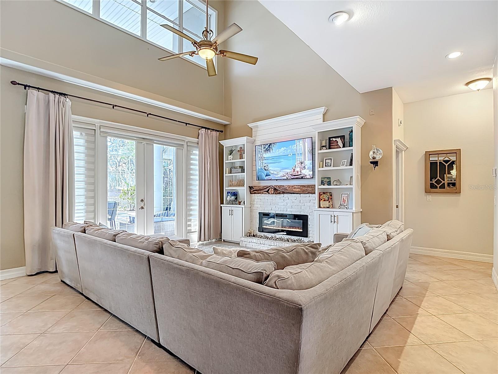 VALRICO FOREST - Residential