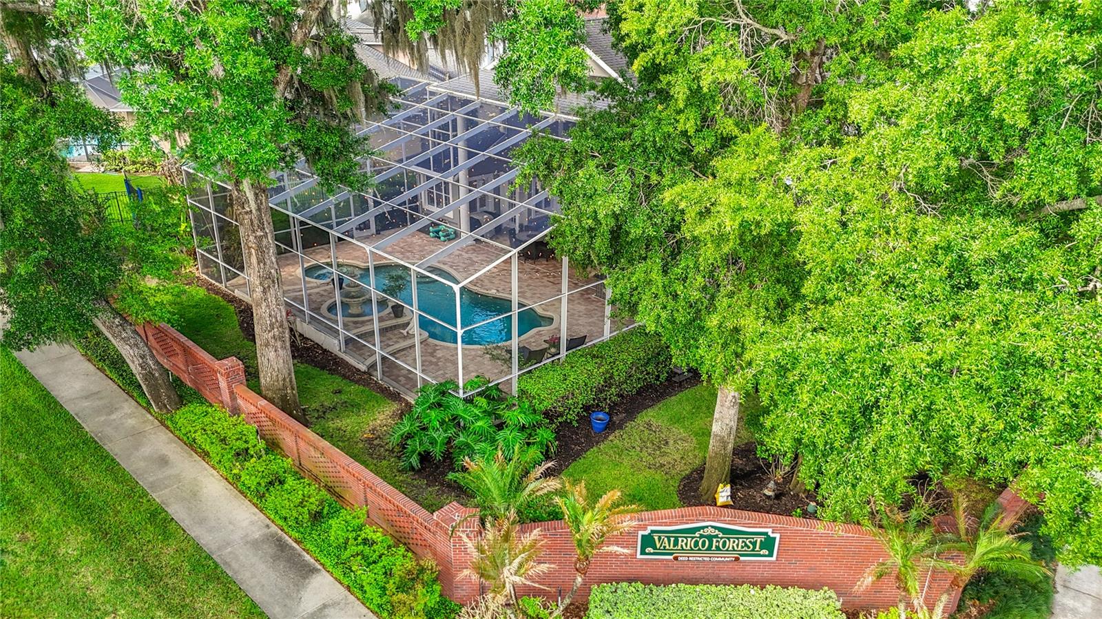 VALRICO FOREST - Residential