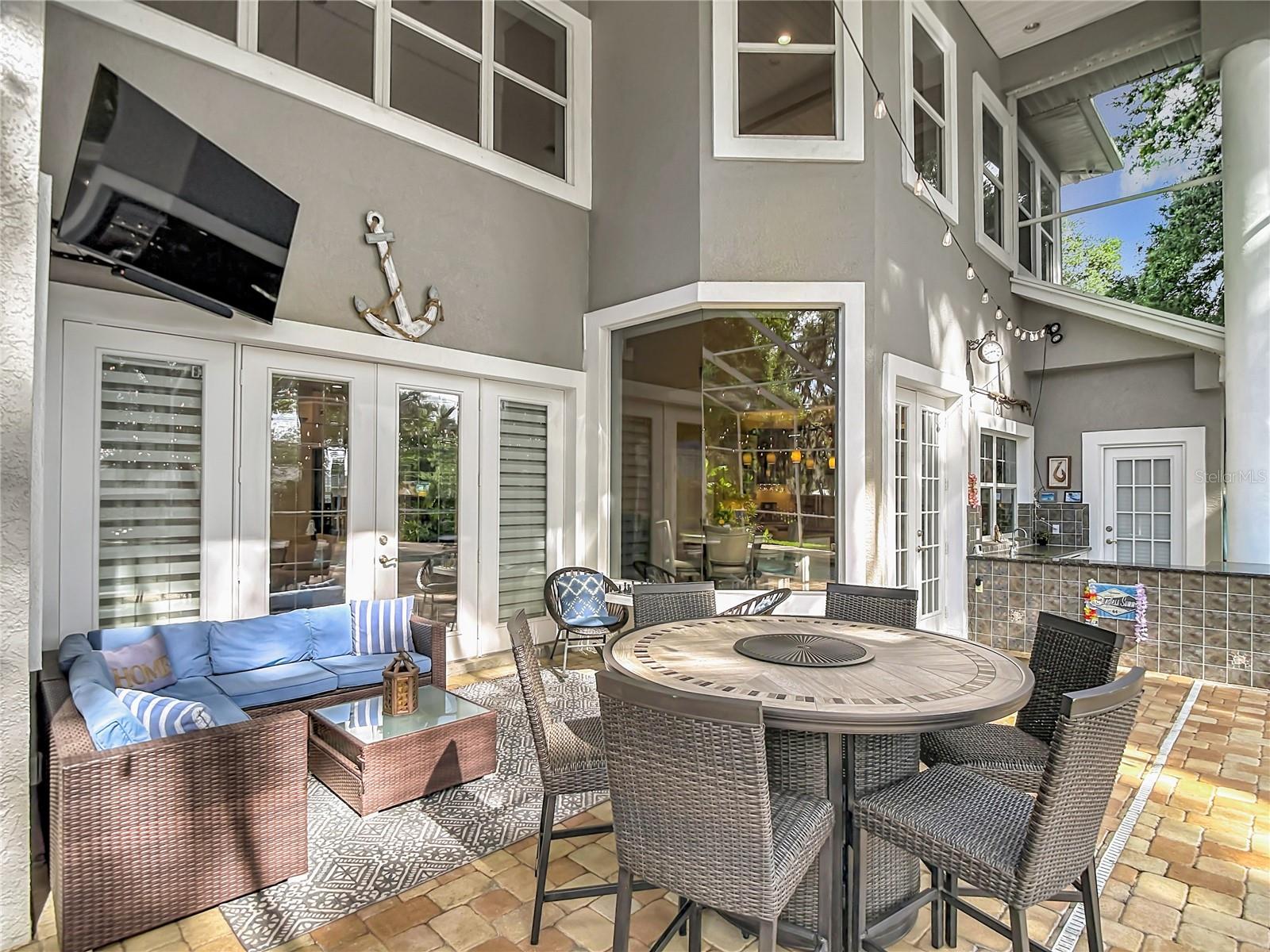 VALRICO FOREST - Residential