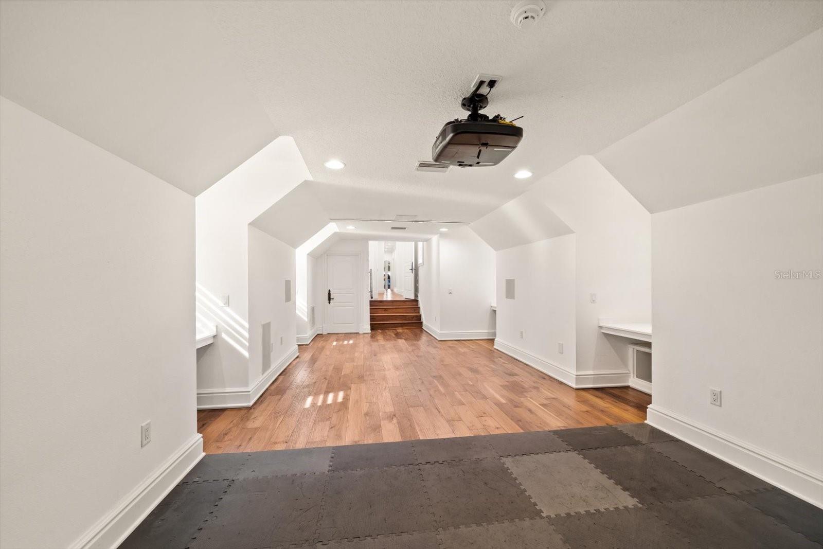 HARBOR BLUFFS SEC 1 REP - Residential