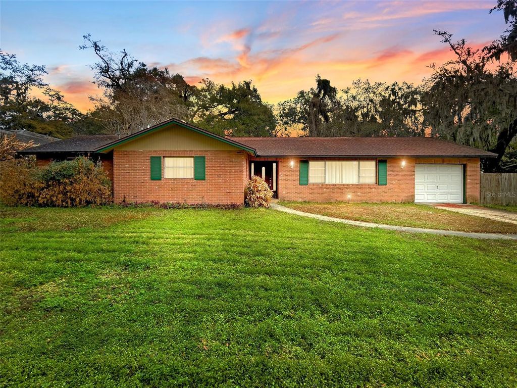 Photo of 2006 Cricket Lane, Valrico, FL 33594 (MLS # TB8478547)
