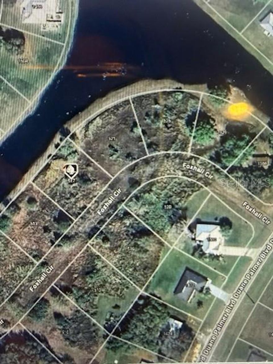 Vacant lot in Sebring, Highlands county. Build your dream home in an area with natural surroundings ang a Golf Course nearby. Close to  Hickory Hammock Equestrian Center, and Sebring International Raceway.