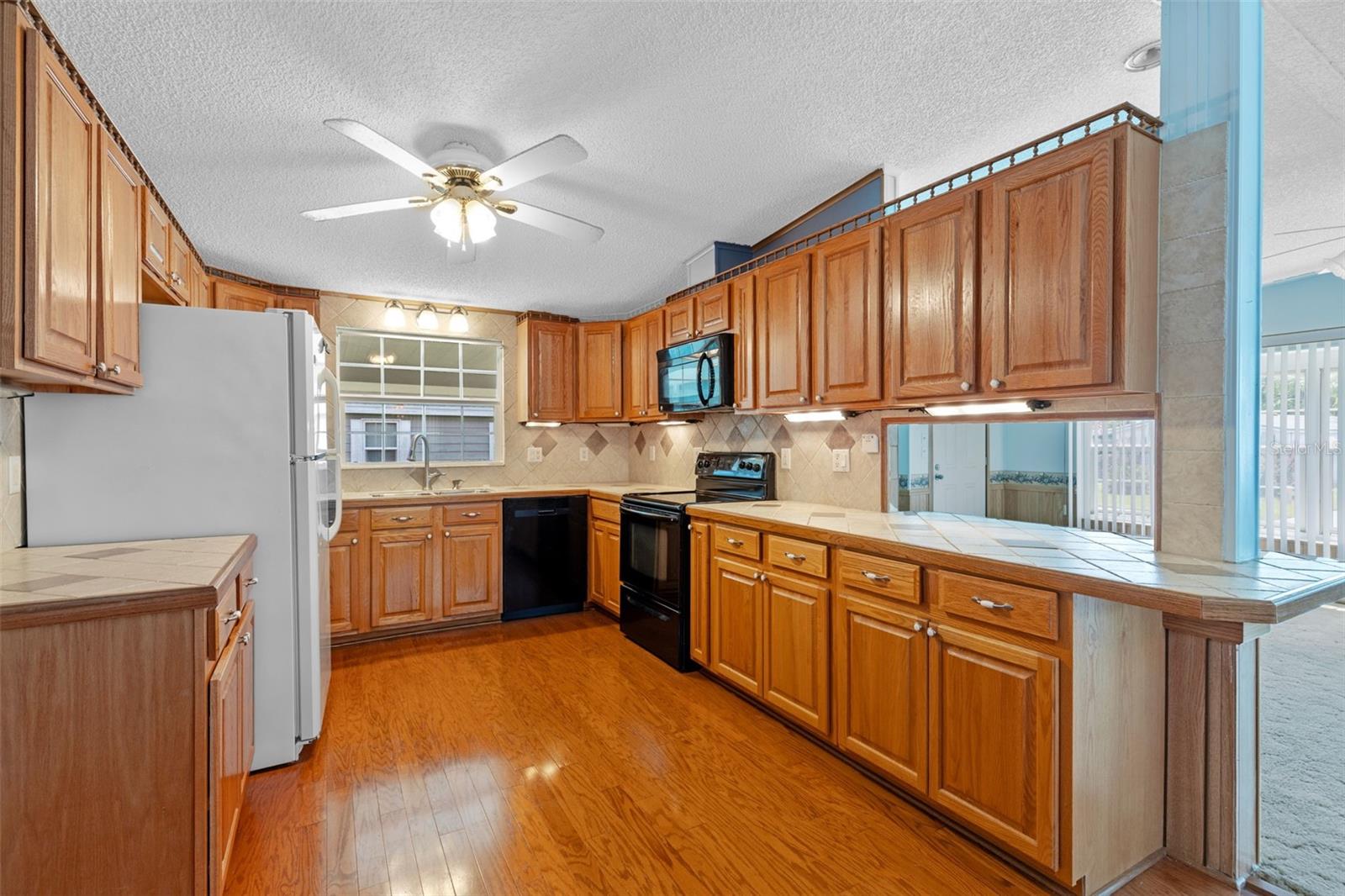 TAVARES FOX RUN MOBILE HOME - Residential